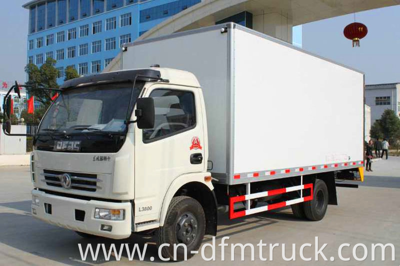 Dongfeng Dollicar D6-L 130HP 4X2 Refrigerator Truck